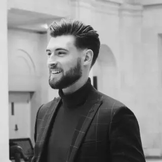 img/643_best-beard-styles-for-heart-shaped-faces-in-2024.webp