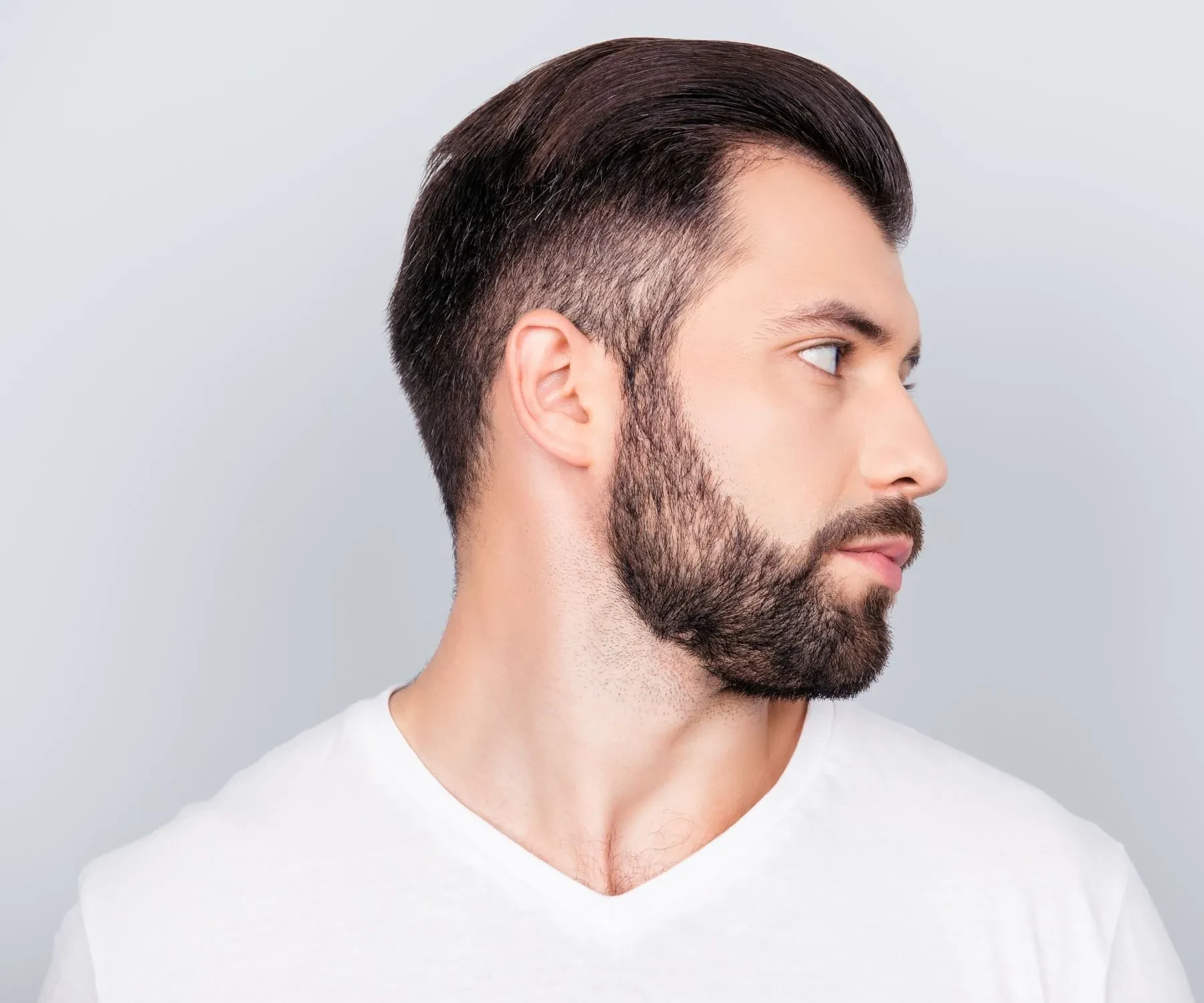img/650_round-face-beard-styles-2024-a-guide-to-finding-your-perfect-look.webp